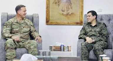 ABD’li komutan terör elebaşısıyla görüştü