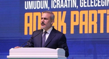Dışişleri Bakanı Hakan Fidan'dan Suriye mesajı: Yaptırımlar kalksın, altyapı yeniden kurulsun diye çalışıyoruz