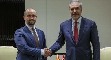 Dışişleri Bakanı Hakan Fidan, Kuzey Makedonya Avrupa İşleri Bakanı Murtezani ile görüştü