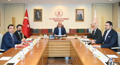 Kültür ve Turizm Bakanı Mehmet Nuri Ersoy ile Tamer Karadağlı bir araya geldi