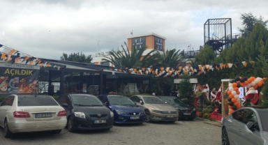 Lezzet ve Keyfin Yeni Adresi Harmony Cafe: Göl Manzaralı, Sınırsız Hizmet Sunan Yeni Mekan Kapılarını Açtı