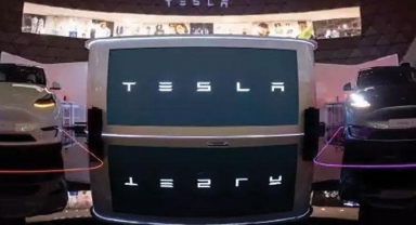 Tesla, ABD'de yaklaşık 240 bin aracını geri çağırdı