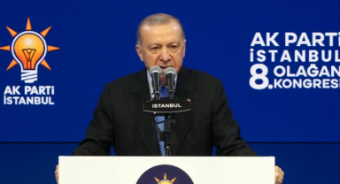 Erdoğan yolda gördüğü billboard'lar üzerinden İmamoğlu'na yüklendi: