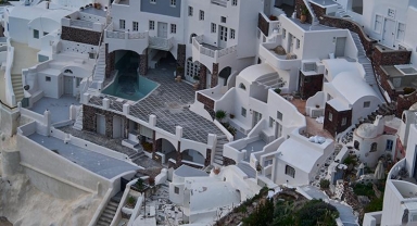 Santorini'de OHAL ilan edildi