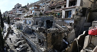 İsrail, Suriye'nin başkenti Şam'ı vurdu