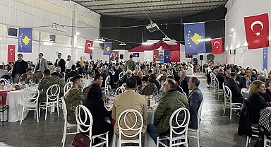 Türk askeri, Kosova’da iftar verdi