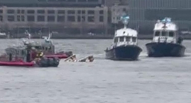 New York'taki Hudson Nehri'ne helikopter düştü: 6 ölü