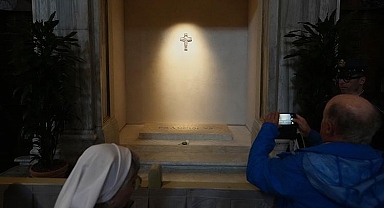 Papa Francis'in mezarı ilk kez görüntülendi