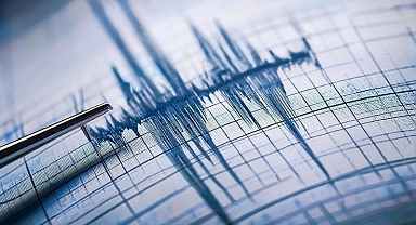 Papua Yeni Gine'de 6,9 büyüklüğünde deprem