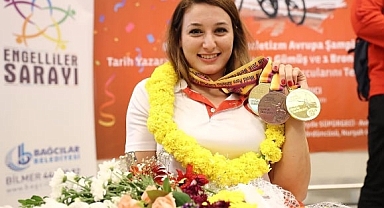Anne de oldu şampiyon da