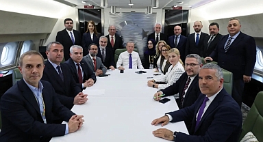 Cumhurbaşkanı Erdoğan, Arnavutluk Ziyaretinin Ardından Uçakta Gazetecilerin Sorularını Yanıtladı 