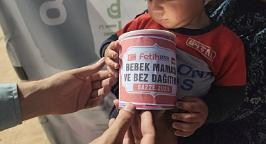 Fetih 1453 Derneği Gazze'de Bebekler İçin Mama Dağıttı: