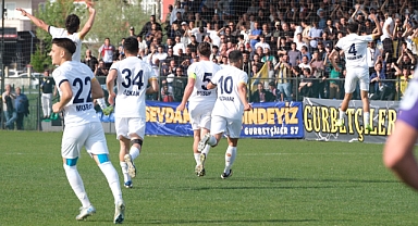 Küçükçekmece Sinopspor, Play-Off'ta Gücünü Gösterdi: 52 Orduspor FK'yı 2-0'la Geçti