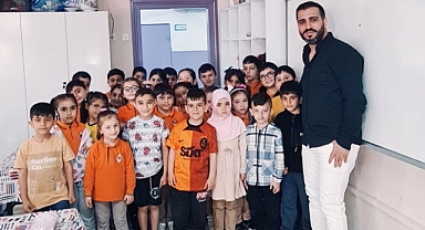 Milli ve Manevi Değerlere Bağlı Eğitimciye Destek: Aytaç Demir'e Halk Sahip Çıktı