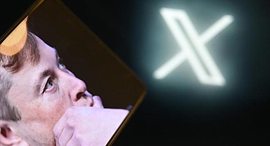 Musk, X'teki erişim sorununa dair bilgi verdi: 'Sunucu odalarında uyuyorum'