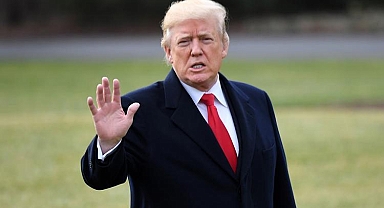 Trump Harvard'ı hedef almaya devam ediyor: Yabancı öğrencilerin kimlik bilgilerini talep etti