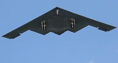 B-2 Pilotlarının 37 Saatlik Görevi Nasıl Mümkün Oldu?