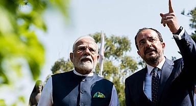 Hindistan lideri Modi GKRY'yi ziyaret etti: Ara bölgeden KKTC'yi seyretti