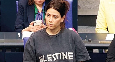 Köktürk’ün tişörtü sorun oldu! Alman Meclisi’nde Filistin hazımsızlığı