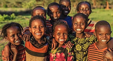 Kurban ve Kur’an Dağıtımı Gölgesinde Rant: Afrika'da Yardım Maskesi Altında Tatil ve Ticaret!