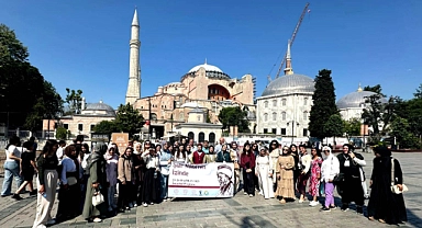 Şair Nâbî Üsküdar’daki Kabri Başında Anıldı: İstanbul’da Edebiyat ve Vefa Buluşması