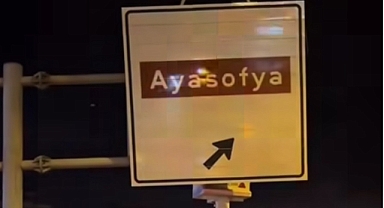 Ayasofya Tabelasındaki “Cami” İbaresinin Kaldırılması Tartışma Yarattı: Tepkiler Büyüyor