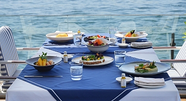 Çırağan Palace Kempinski’nin Boğaz İncisi: Bosphorus Grill Yaz Sezonuna Damga Vuruyor