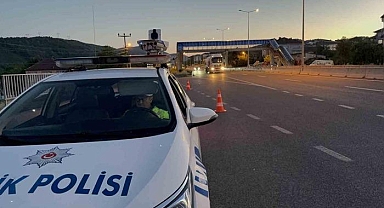 Düzce’de Trafik Denetimleri Sıkılaştı: Hız İhlali ve Kasksız Sürüşe Geçit Yok