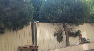 Kamuya Açık Alanı Kapattılar: Atakent Mahallesi'nde Vatandaş Yolunu Kullanamaz Hale Geldi