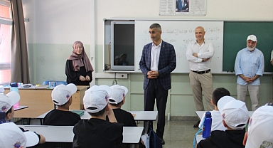 Küçükçekmece'de Yaz Okulu Coşkusu: İHH, Milli Eğitim ve Halk Eğitim'den Gençlere Moral Ziyareti
