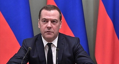 Medvedev’den Trump’a cevap: Rusya, İsrail ya da İran değil