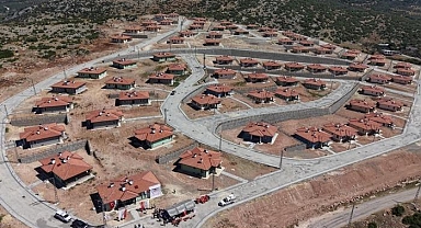 Osmaniye'de 89 Köy Evi Depremzedelere Teslim Edildi