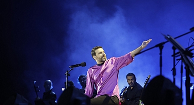 Sami Yusuf, On Binlerle Tek Yürek Oldu: Yenikapı’da Unutulmaz Gece