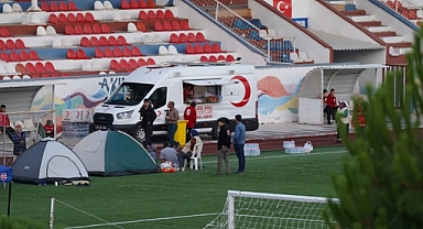Türk Kızılay’dan Sındırgı’da Depremzedelere Gece Boyu Beslenme Desteği
