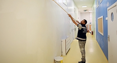 Belediye Ekipleri Seferber Oldu: Sınıflar Dip Köşe Temizlendi