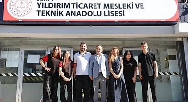 Bursalı Öğrenciler Fransa’da Nefreti Sorguladı, Hoşgörüyü Sahiplendi