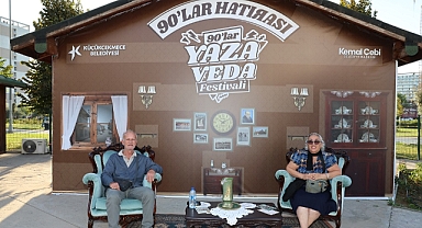 Küçükçekmece'de 90'lar Coşkusuyla Yaza Veda Festivali Büyük İlgi Gördü