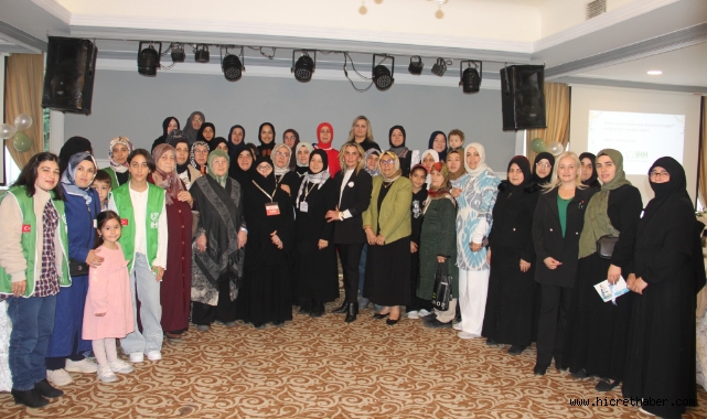 Gazze'nin Direniş Nesli ve Kudüs'ün Mesajı: İHH Kadın Kolları'ndan Anlamlı Program