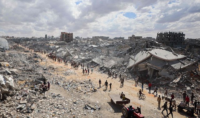 Gazze’ye İlk Yardım Tırları Girdi: Ateşkes Sonrası Umut Koridoru Açıldı