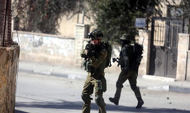 İsrail Güçlerinden El-Emari Mülteci Kampı’na Baskın