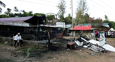 Kenya'da uçak düştü, 10'u turist 11 kişi öldü