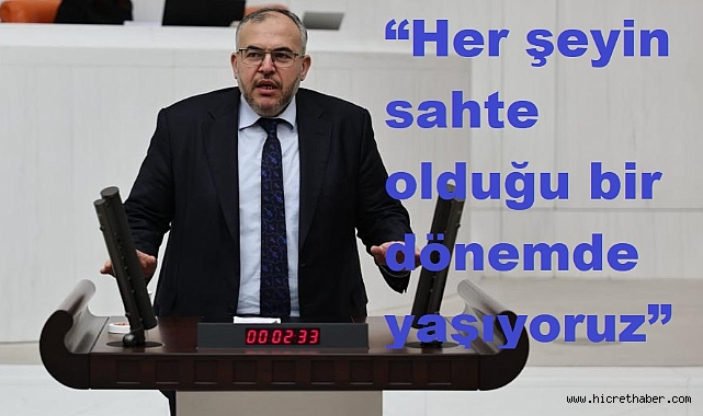 Doç. Dr. Necmettin Çalışkan: “Her Şeyin Sahte Olduğu Bir Dönemdeyiz”