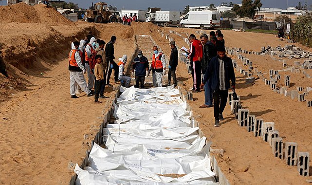 Gazze’de Dram Bitmiyor: Kimliksiz Cenazeler Bir Bir Defnediliyor