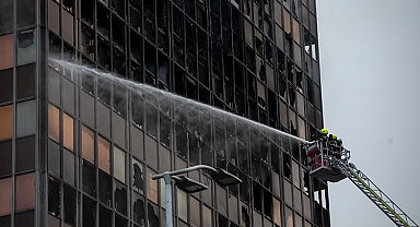 Hırvatistan'da gökdelen alevler içinde kaldı
