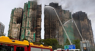 Hong Kong’daki Gökdelen Yangını Faciası: Can Kaybı 55’e Yükseldi, 279 Kişiden Hâlâ Haber Yok