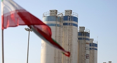 İran, uranyum zenginleştirme faaliyetlerinin devam edemeyeceğini duyurdu