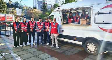 Kızılay Haftası’nda Anlamlı Buluşma: Çınar Koleji’nden Topluma Duygusal Destek 