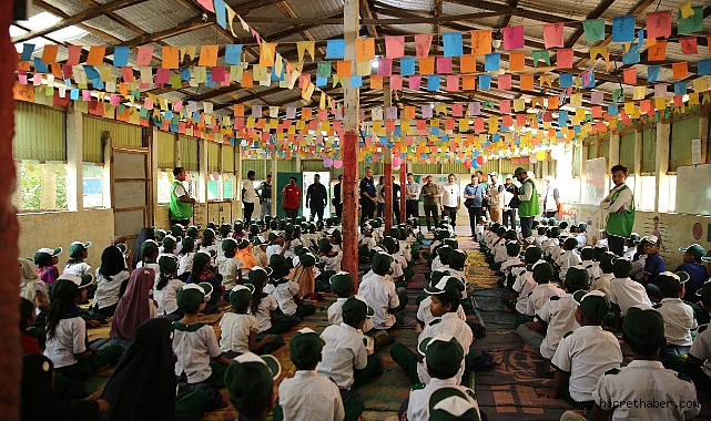 Türkiye’den Arakanlı mültecilere yönelik yardımlar devam ediyor 
