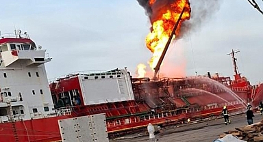 Ukrayna’da Türk Bandıralı Gemide Patlama: 16 Türk Denizci Sağ Kurtarıldı