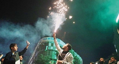 Baas Rejiminin Sonu: 8 Aralık Artık Ulusal Bayram Suriye’de Hürriyet Coşkusu